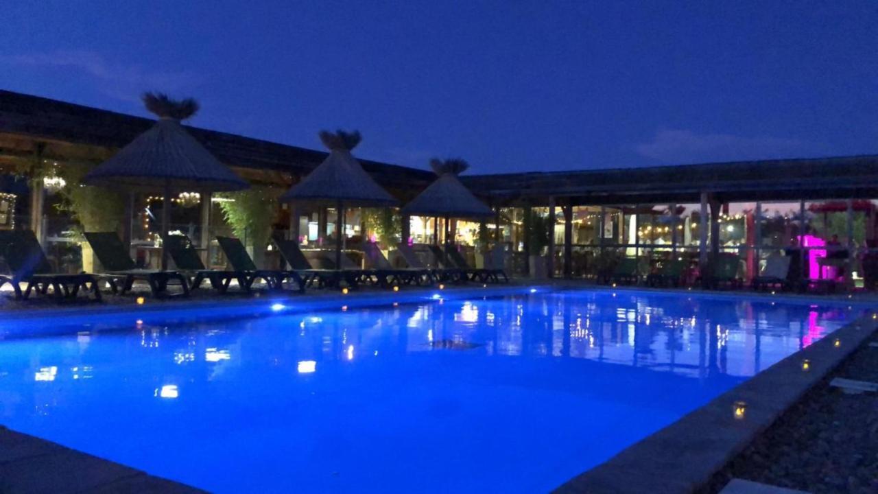 Lodges En Provence - Ecogites & Restaurant Insolites Richerenches Екстер'єр фото